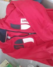 Gilet rouge avec capuche OKAIDI 14ans