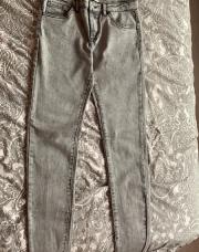 Jeans Levi's gris 16 ans