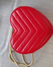 Petit sac coeur rouge et or 