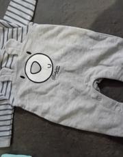 Pyjama gris neuf 0 mois