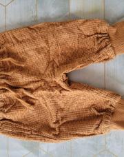 Pantalon en velours couleur camel ; Kiabi ; T.67