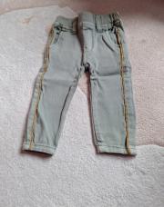 Jeans kaki  coutures côtés dorées  9mois