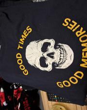 T shirt tête de mort kiabi 14ans