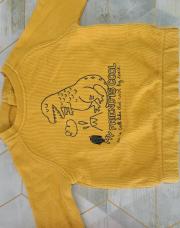 Sweat moutarde dinosaure T.74 Kiabi