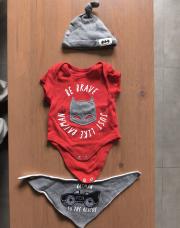 Lot body - bonnet - bavoir , 0-3 mois , 62 cm , batman