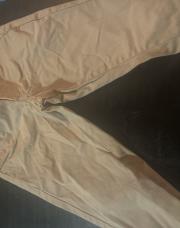 Pantalon Kiabi 122 beige chino 