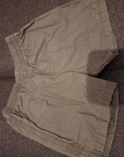 Short kaki 80