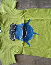 T shirt vert requin 12M 
