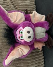 Peluche chauve souris rose Pairi Daiza 