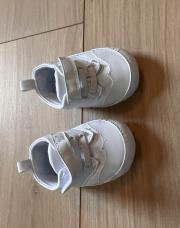 Chaussures blanches 16/17
