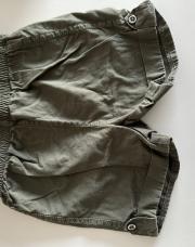 Short kaki 