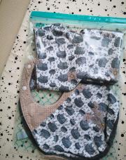 Lot bavoirs bandana lingettes hérissons