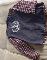 Chemise à carreaux bleu et rouge 