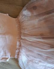 Lili Gaufrette robe nude 4 ans