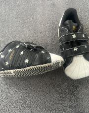 Chaussures bébé adidas