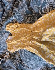 Robe jaune à fleur