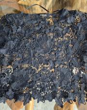 Blouse bleue à dentelle Atmosphere T.S