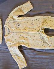 Pyjama jaune T56 +bonnet NEUF