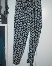 Pantalon fluide noir et blanc