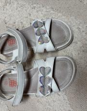 sandalette blanc à cœur 