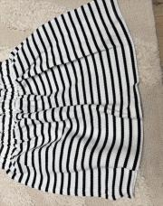 jupe noir et blanc à ligne 