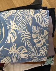 T shirt bleu feuille 122/128