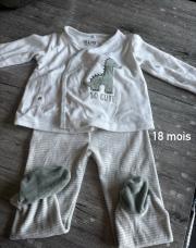 Pyjama dinosaure 18 mois neuf 