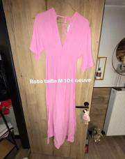 Robe rose neuve 