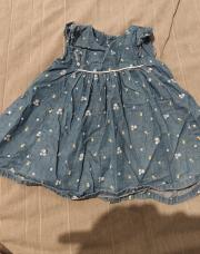 6mois - petite robe effet jeans fleurie manches courtes 