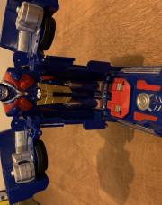 Transformer bleu robot 