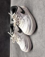 Nike air force blanche noir dorée P22