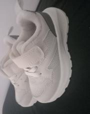 Chaussures taille 18/19