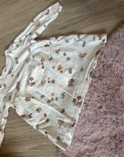 Robe blanche fleurs taille 6 mois 