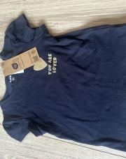 T shirt Kiabi neuf taille 18 mois 