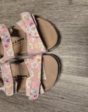 Sandalette rose pointure 22 neuf