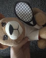 Peluche ours tennis (Delhaize)
