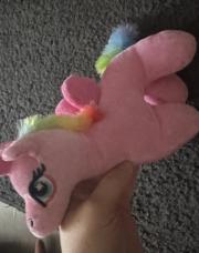 Peluche licorne arc-en-ciel 