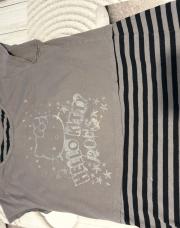 T-shirt hello Kitty taille 16 ans 