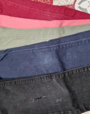 Lot de 5 pantalons slim Kiabi . Taille 7 ans