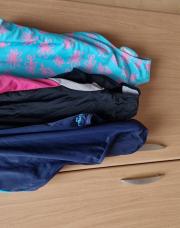 Lot de 3 maillots de bain 1 pièce.  Taille 10-12 ans 