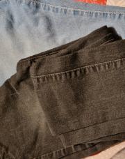 Lot de 2 jeans slim.  Taille 10 ans 