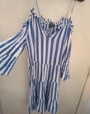 Robe lignée épaules dénudées 