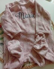 Grenouillère marie noir et rose 9mois