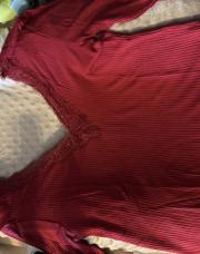 Blouse bordeaux dentelle 