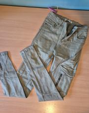 Slim kaki avec poche