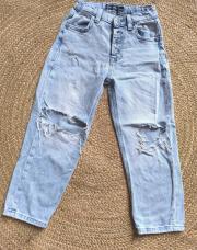 Jean guess 7 ans