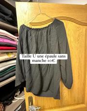 Blouse noire épaule dénudée 
