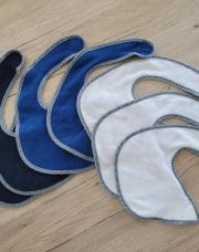 Lot de 7 bavoirs bleus