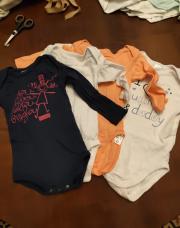 Lot 4 bodys 12mois
