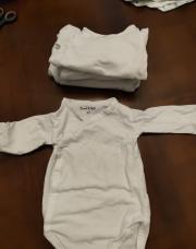 Lot 4 bodys 3 mois blanc